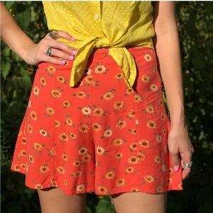 Dandelion flowy shorts